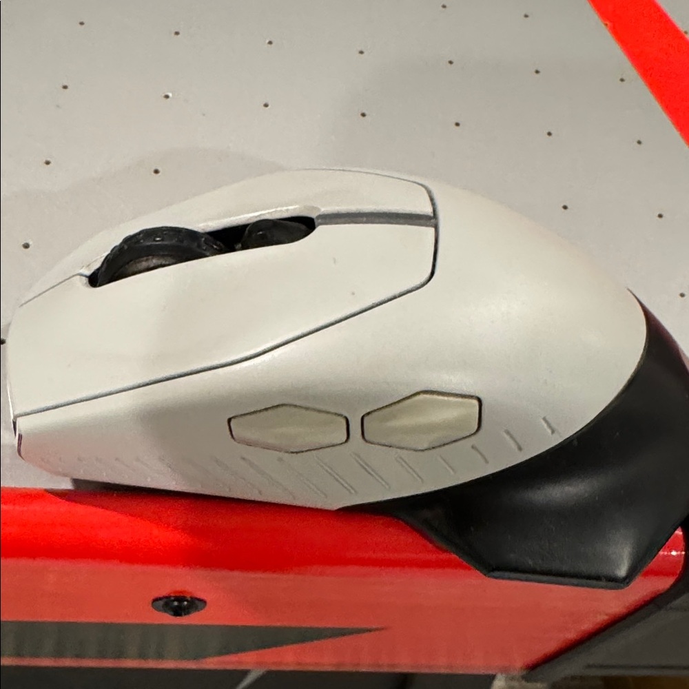 Alienware Wired/Wireless Gaming Mouse White AW610M - Complete Cable & Receiver - Picture 11 of 11